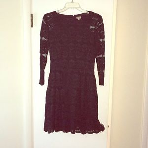 Black, 3/4 sleeve, zip up dress.